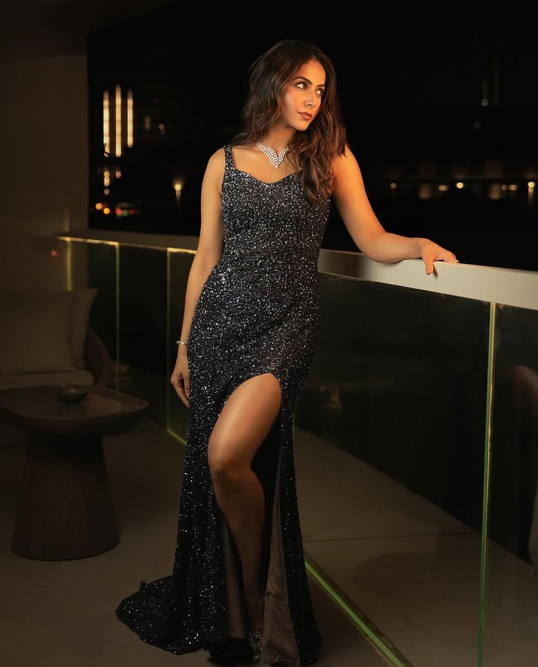 Rakul Preet Singh: బ్లాక్ ట్రెండీ అవుట్ ఫిట్ లో దర్శనమిచ్చిన రకుల్.. సమ్మర్లో మరింత హీట్ పెంచుతూ..!