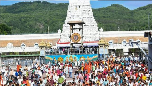 Tirupati : శ్రీవారి భక్తులకు షాకింగ్ న్యూస్.. అటువైపు వెళ్తే జేబులు గుల్లే..