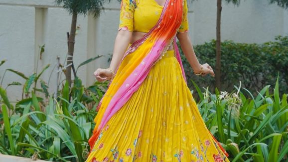 Shobha Shetty : ఎల్లో థీమ్.. కలంకారి లెహంగాలో ఆకట్టుకుంటున్న శోభా శెట్టి..! Shobha Shetty : ఎల్లో థీమ్.. కలంకారి లెహంగాలో ఆకట్టుకుంటున్న శోభా శెట్టి..!