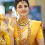 Varsha: బుట్టబొమ్మలా మారిన వర్ష.. సో క్యూట్ కదా..!