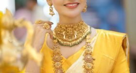 Varsha: బుట్టబొమ్మలా మారిన వర్ష.. సో క్యూట్ కదా..!