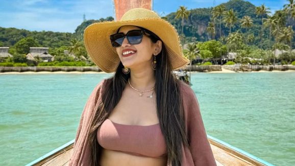 Sravanthi Chokarapu: వెకేషన్ లో స్రవంతి.. సమ్మర్ లో మరింత హీట్ పెంచుతూ..!