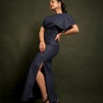 Ivana: అబ్బబ్బా.. అదిరిపోయే అందంతో మెస్మరైజ్ చేస్తున్న ‘సింగిల్’ బ్యూటీ..!