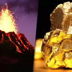 Gold Rocks: పాతాళం నుంచి ఉబికి వస్తున్న బంగారం.. ఆ ప్రాంతం వారికి పండగే!