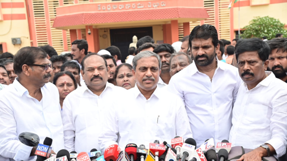 Sajjala Ramakrishna Reddy: చంద్రబాబుని రెండోసారి జైలుకు పంపేవాళ్లం.. కానీ వదిలేశాం