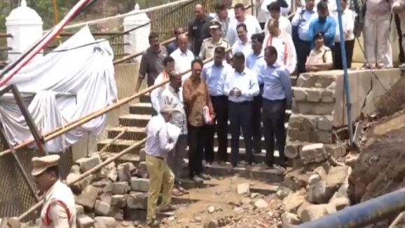 Simhachalam facts: ఆ గోడ బలవంతంగా కట్టించారు..!