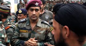 MS Dhoni: పాకిస్థాన్ తో యుద్ధం... రంగంలోకి MS ధోని !