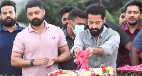 Sr.NTR: ఎన్టీఆర్‌ ఘాట్‌ వద్ద నివాళులర్పించిన జూనియర్ ఎన్టీఆర్ , కల్యాణ్ రామ్.. ఫోటోలు వైరల్!
