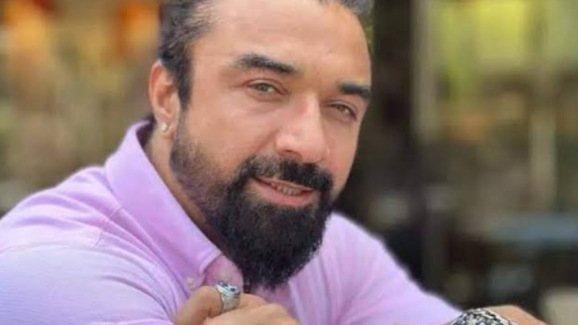 Ajaz Khan : పరారీలో నటుడు ఆజాజ్ ఖాన్.. గాలిస్తున్న పోలీసులు..