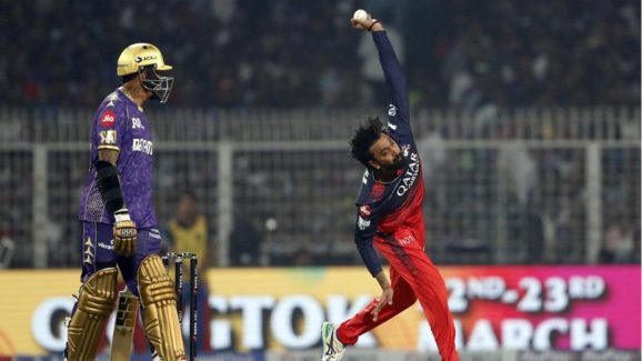 Krunal Pandya :  వివాదంగా పాండ్యా బౌలింగ్.. త్రో వేస్తున్నాడంటూ ట్రోలింగ్