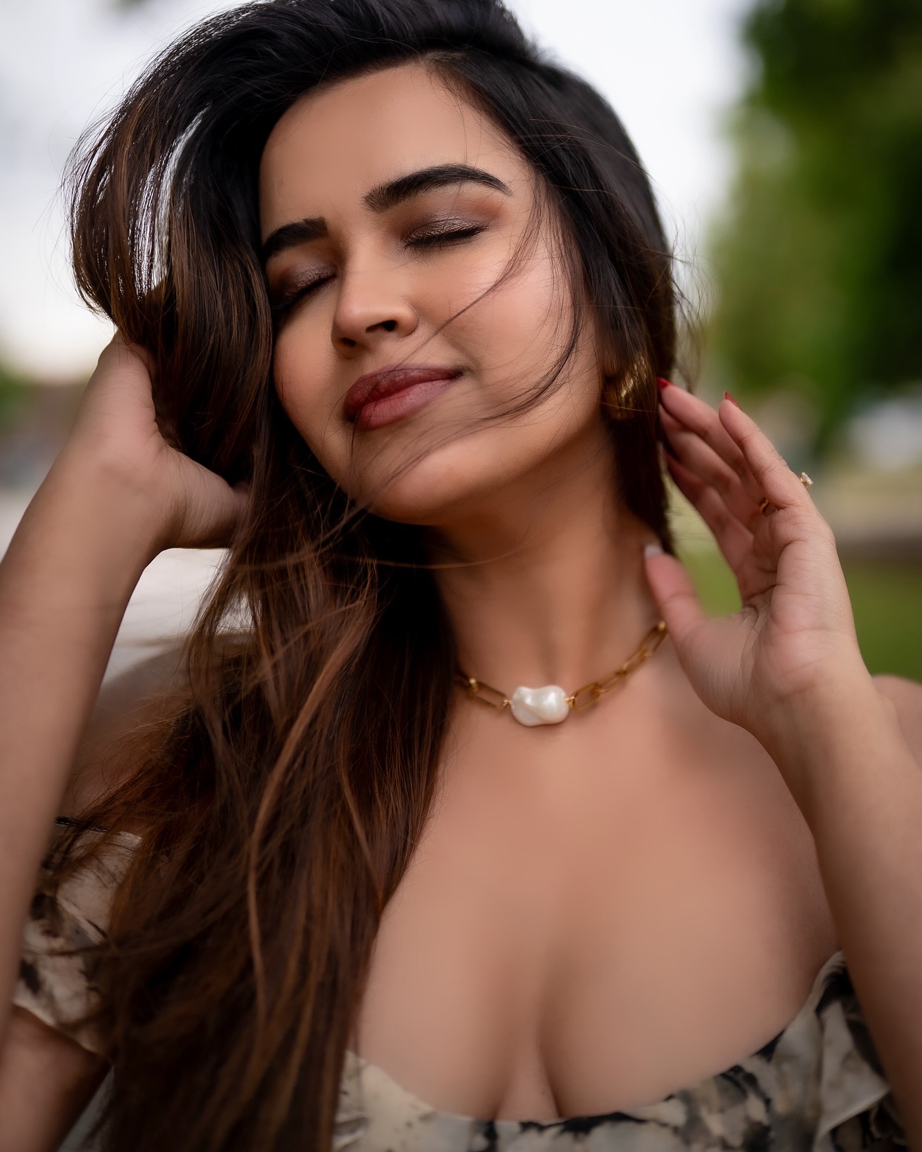 Pujita Ponnada (Source: Instragram) Actress Pujita Ponnada Photo Gallery