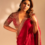 Samyuktha Menon: రెడ్ శారీలో సంయుక్త సొగసు చూడతరమా.. కుర్రాళ్ళు తట్టుకోవడం కష్టమే..
