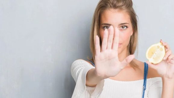Skin Care Tips: వీటిని.. ముఖానికి అస్సలు వాడొద్దు తెలుసా ?