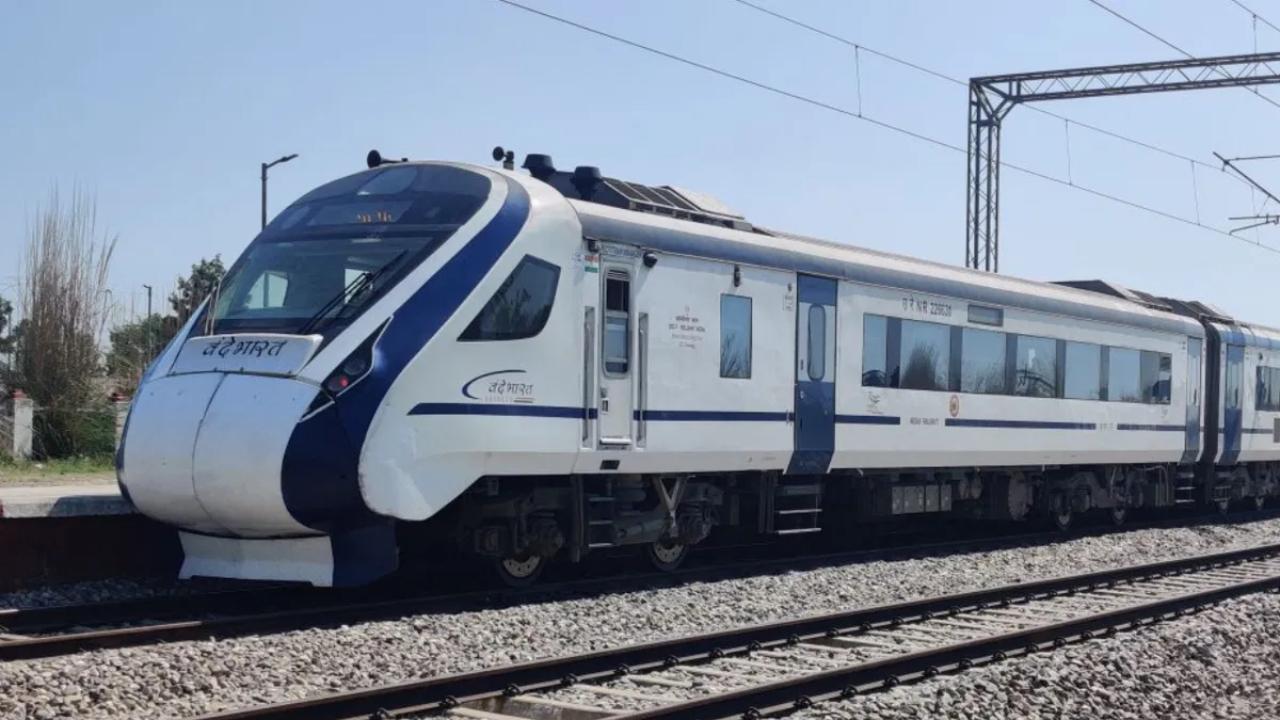 Vande Bharat Trains: 3 వందేభారత్ రైళ్లు డైవర్ట్.. ఏపీ ప్రయాణీకులకు అలర్ట్!