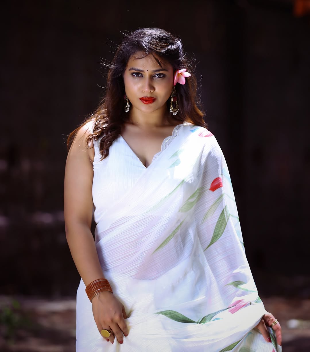 Actress Inaya sultana Photo Gallery