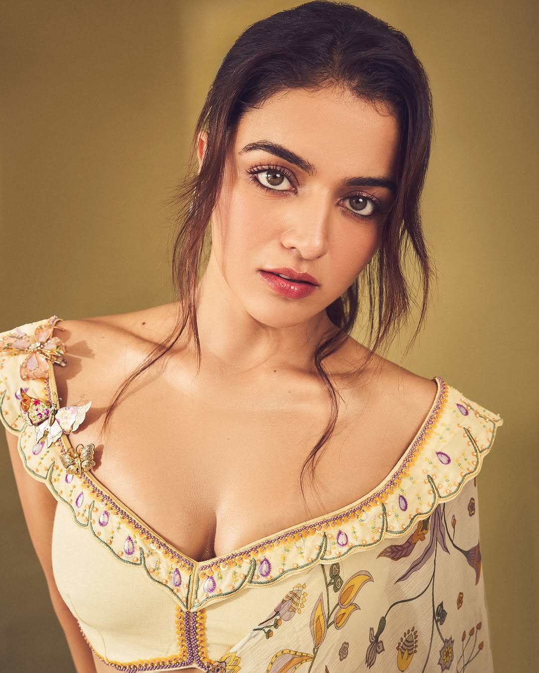 Wamiqa Gabbi Photo Gallery
