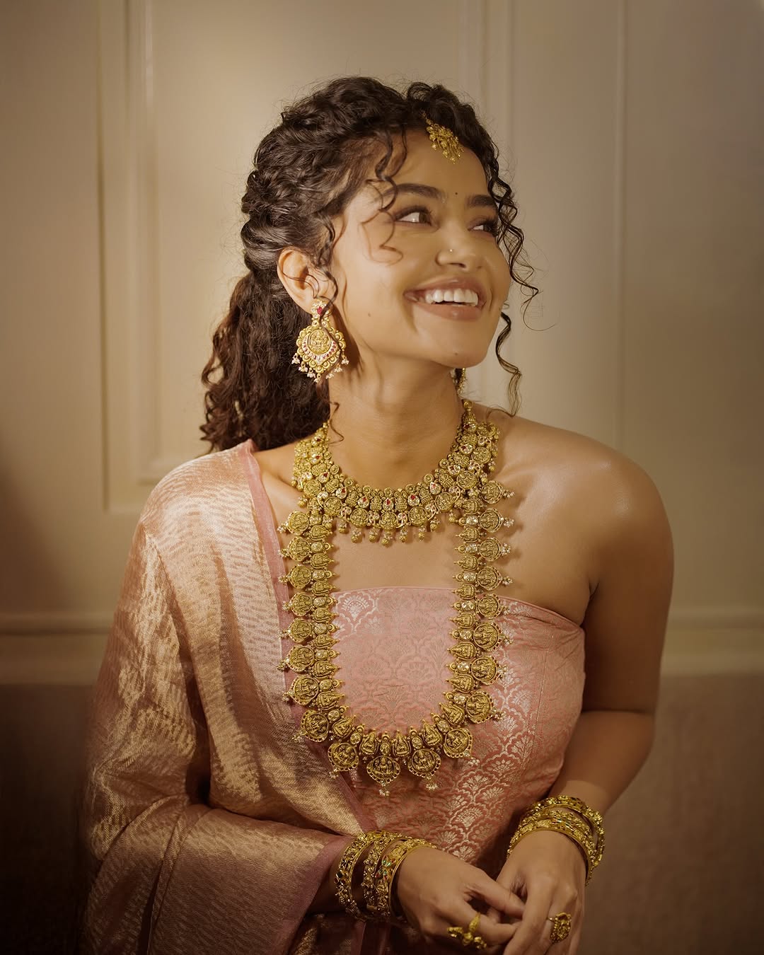Anupama ParameswRan Photo Gallery