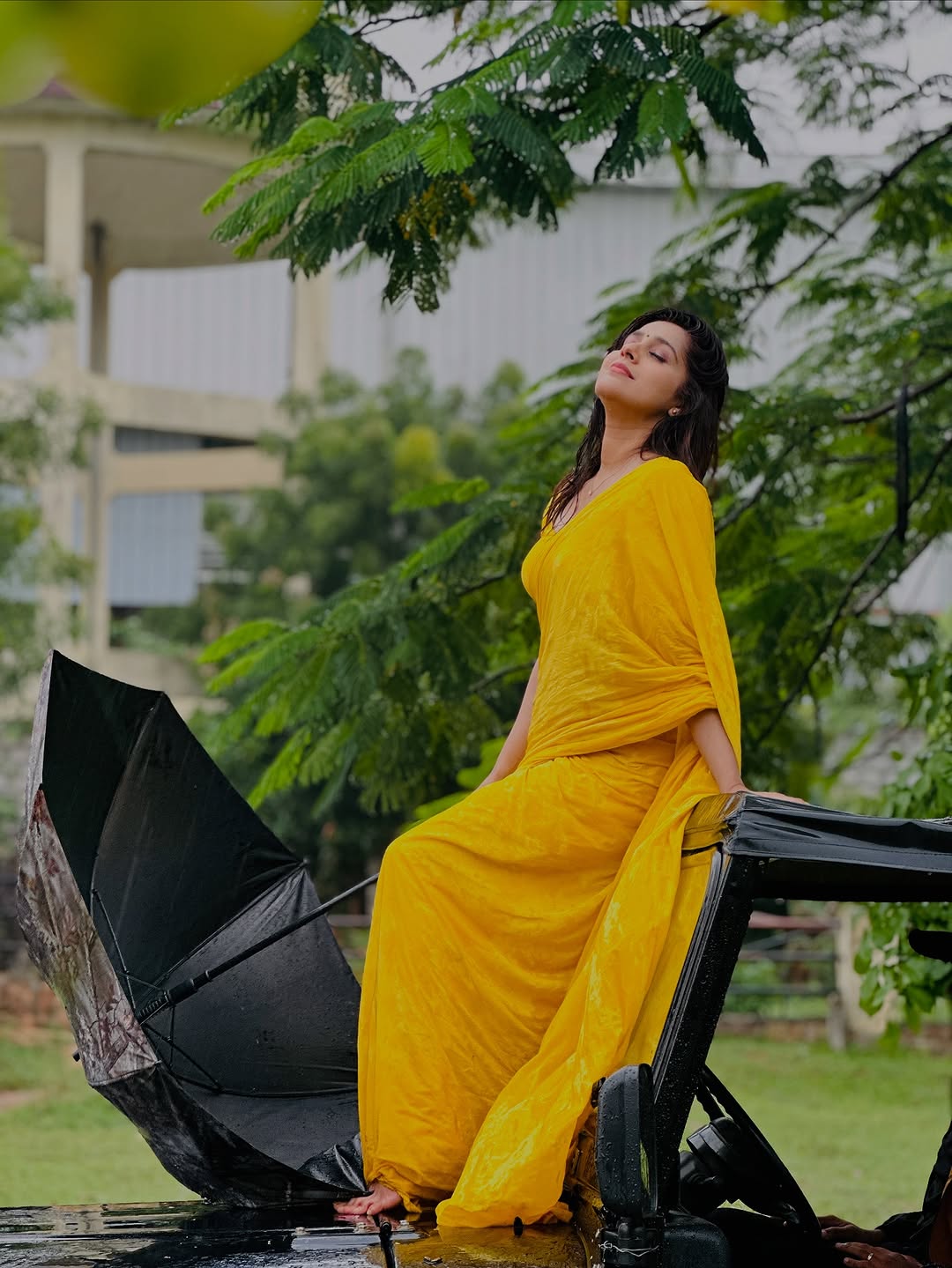 Actress Rashmi Gautam Photo Gallery