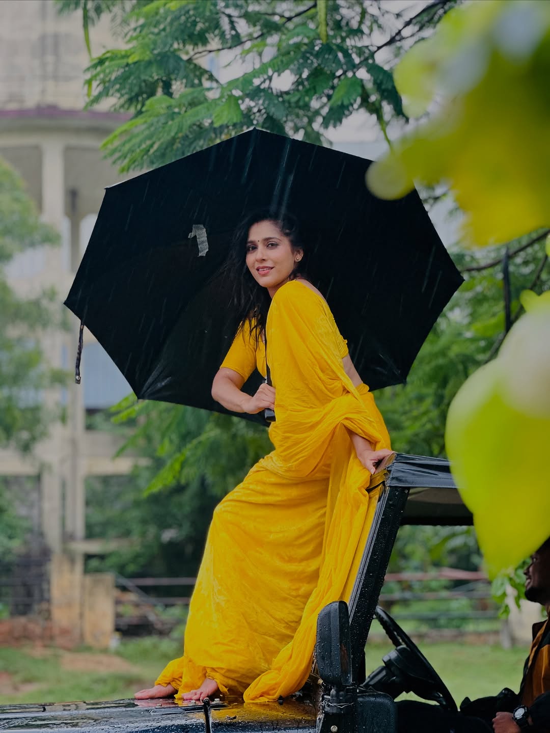 Actress Rashmi Gautam Photo Gallery