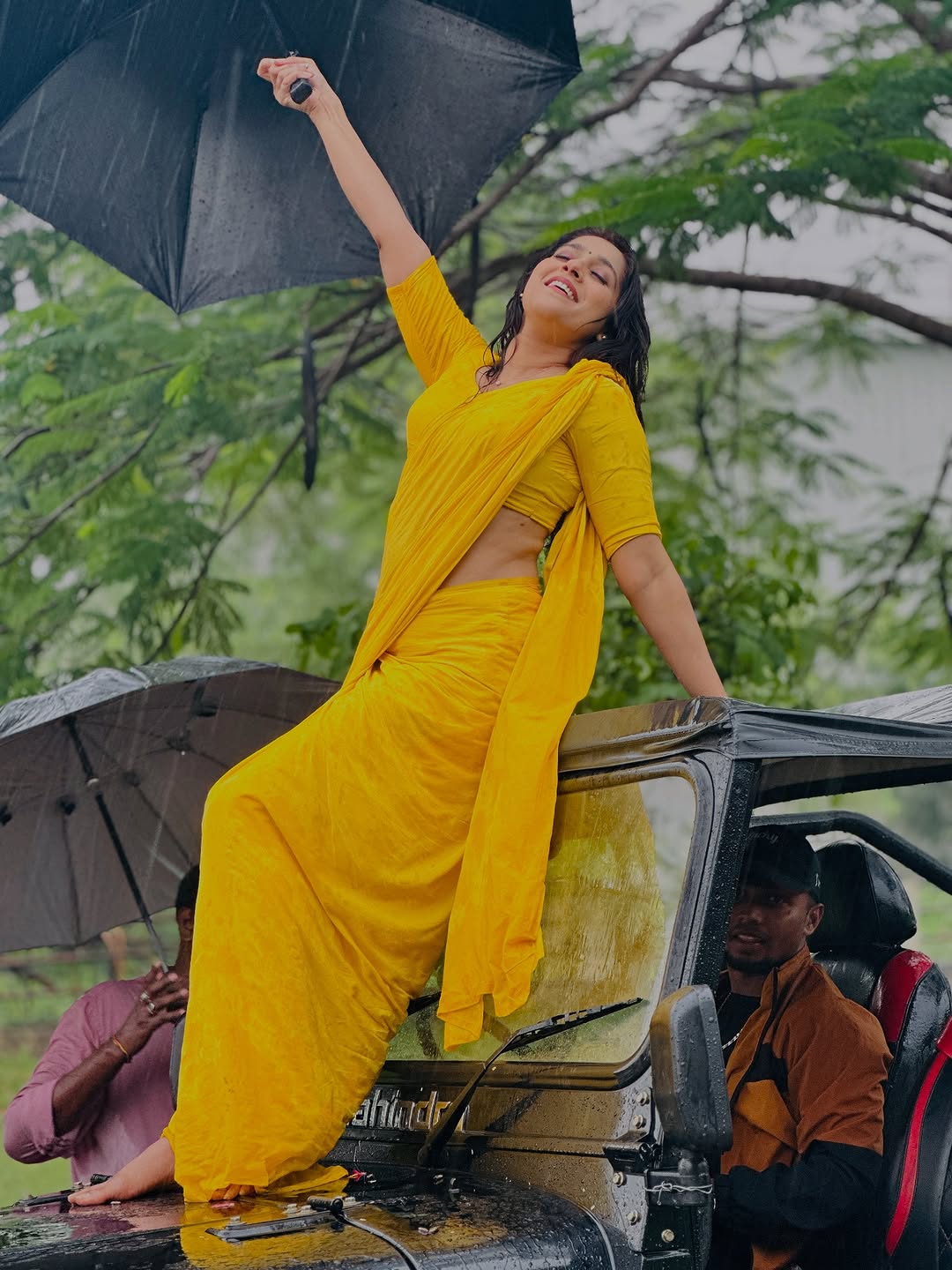 Actress Rashmi Gautam Photo Gallery