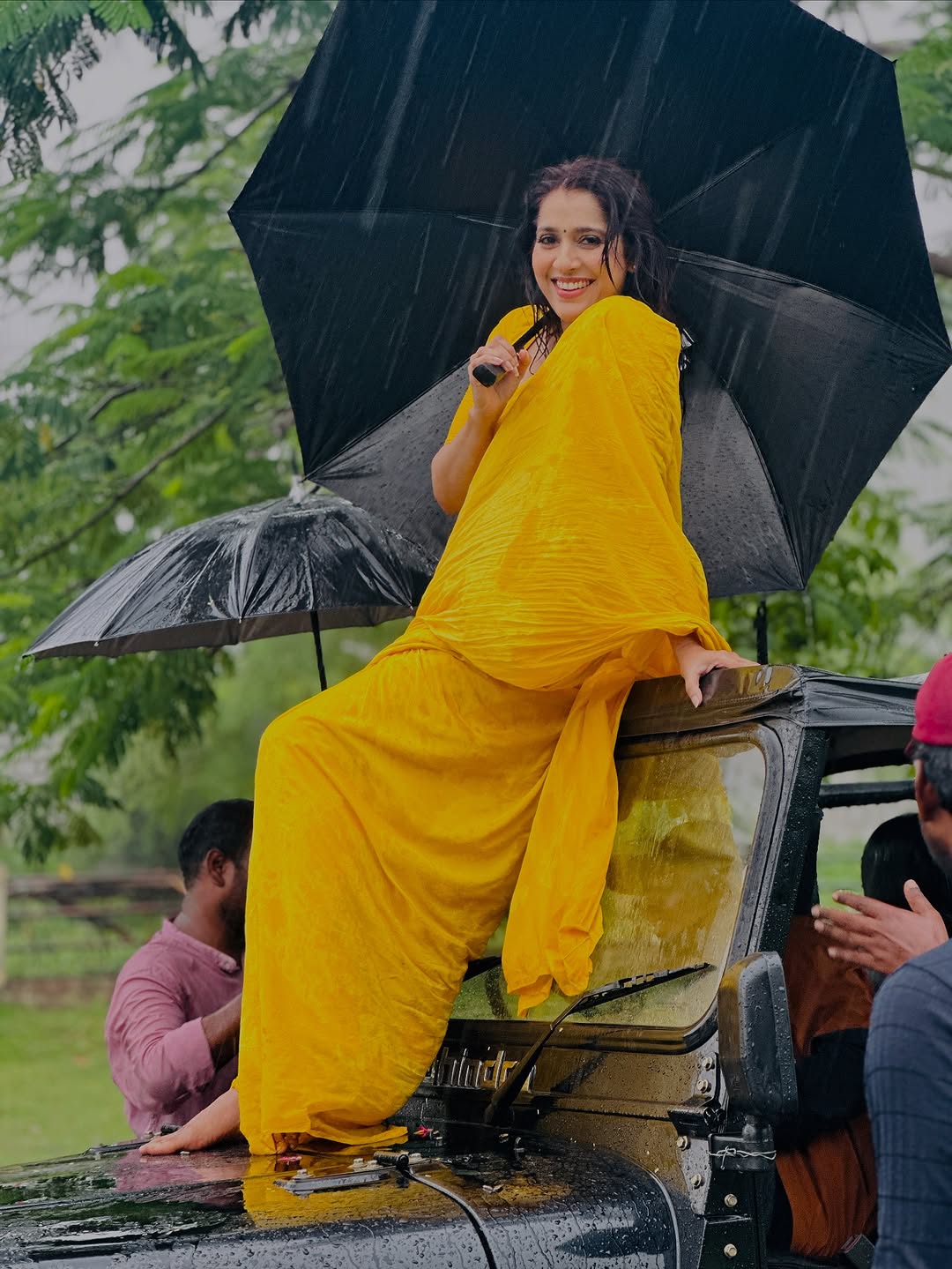 Actress Rashmi Gautam Photo Gallery