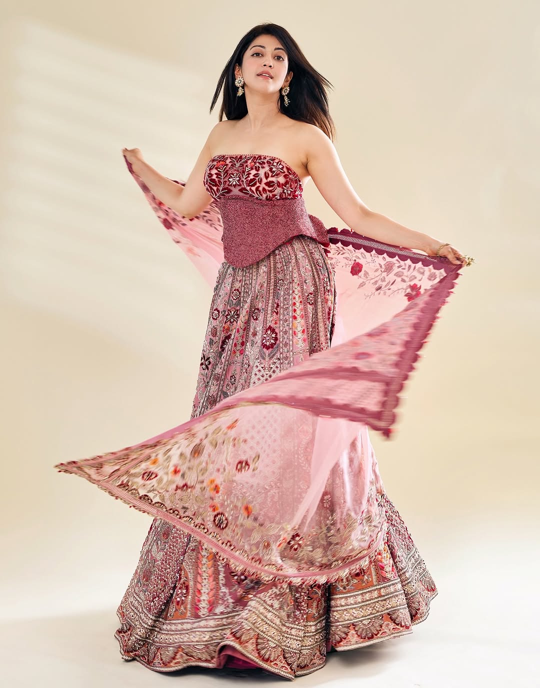 Actress Pranitha Subhash Photo Gallery