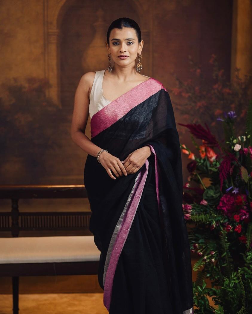 Hebah Patel Photo Gallery