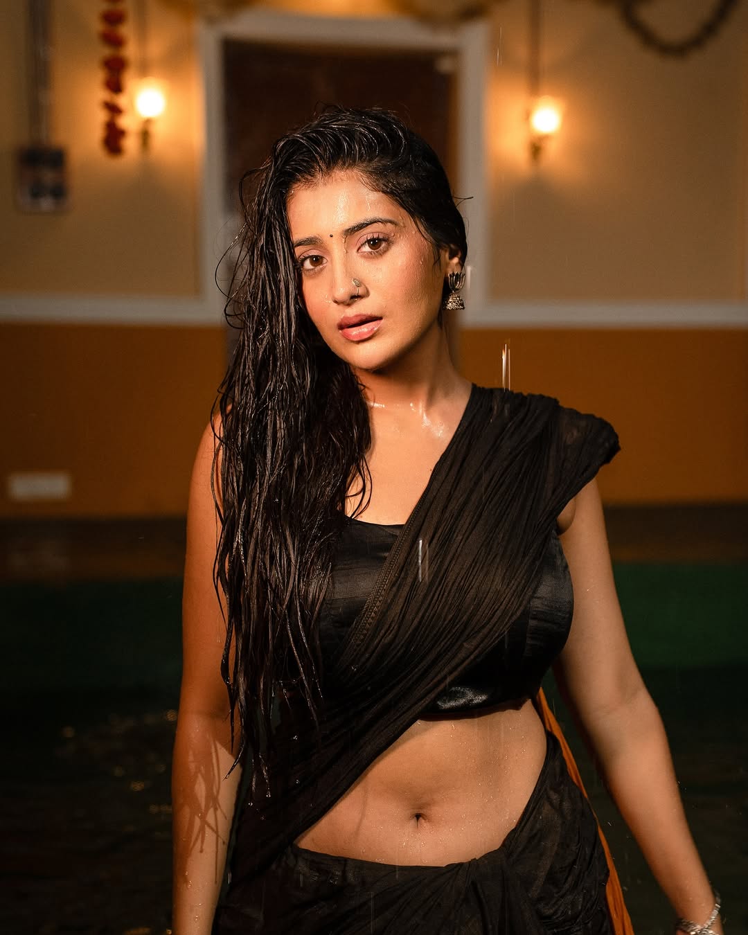 Actress Raashi Singh Photo Gallery