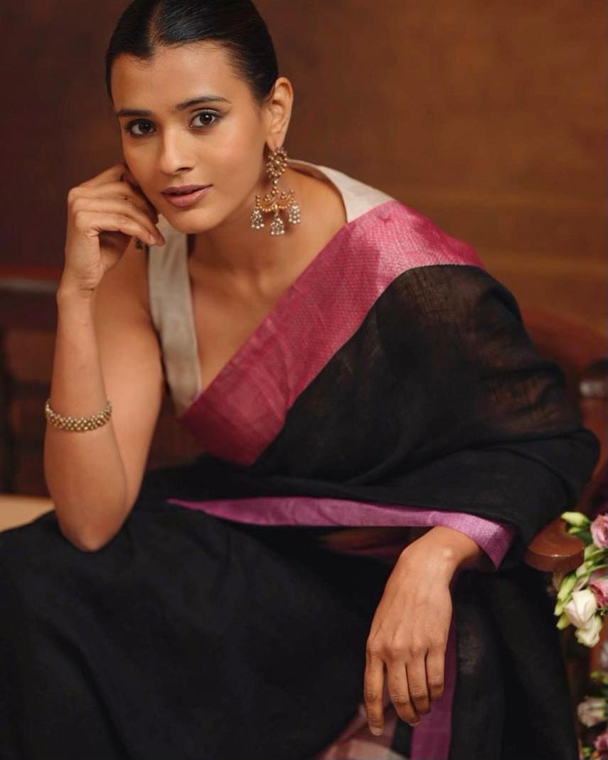 Hebah Patel Photo Gallery