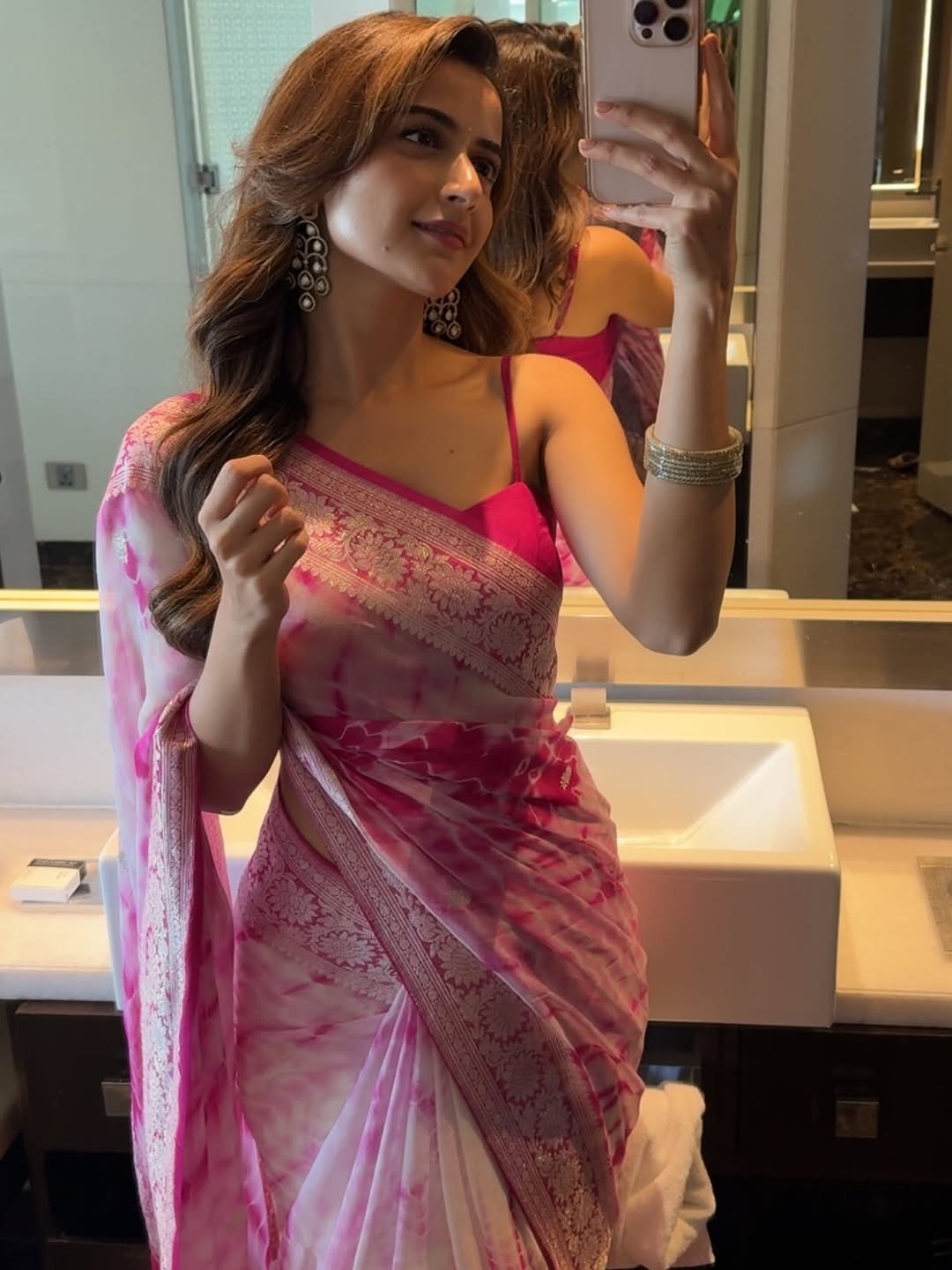 Ashika Ranganath (Source: Instragram) Actress Ashika Ranganath Photo Gallery