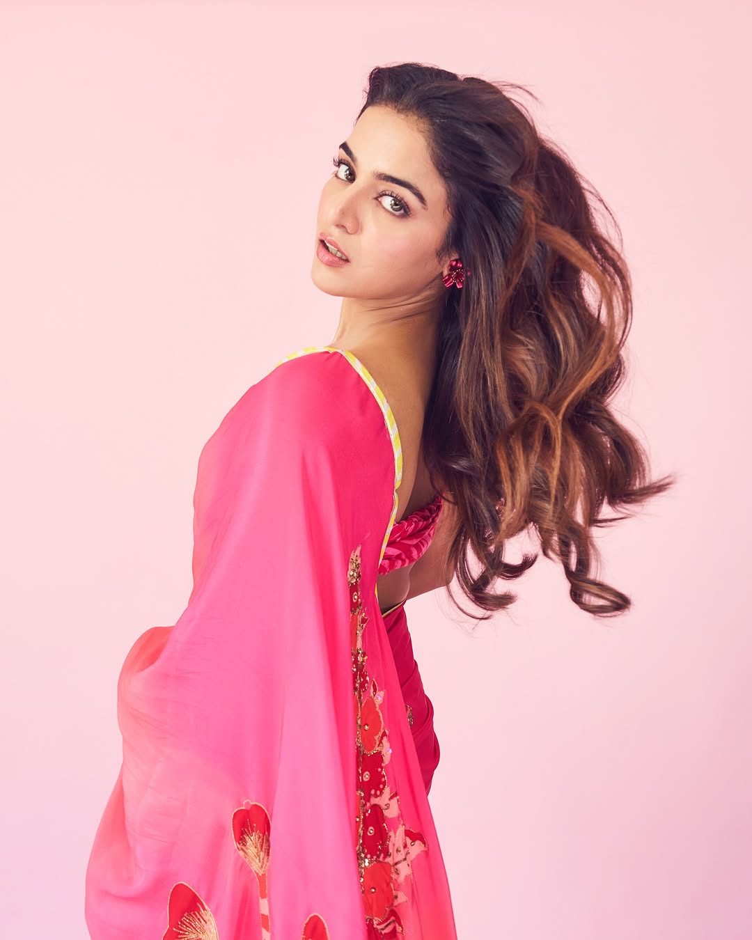 Wamiqa Gabbi Photo Gallery