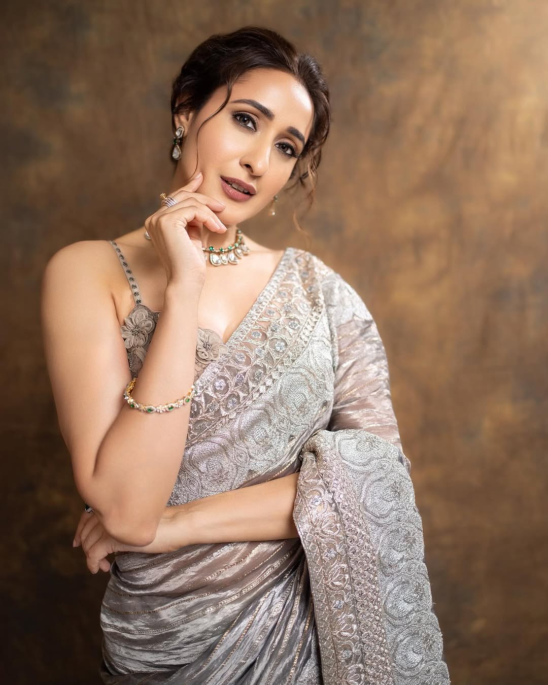 Actress Pragya Jaiswal Photo Gallery
