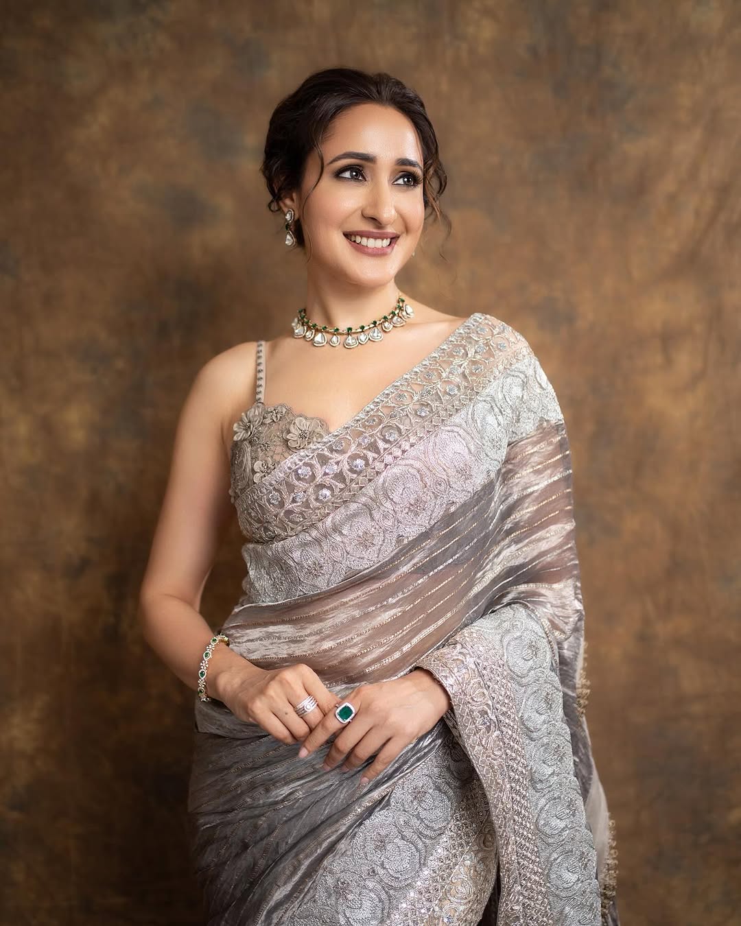 Actress Pragya Jaiswal Photo Gallery