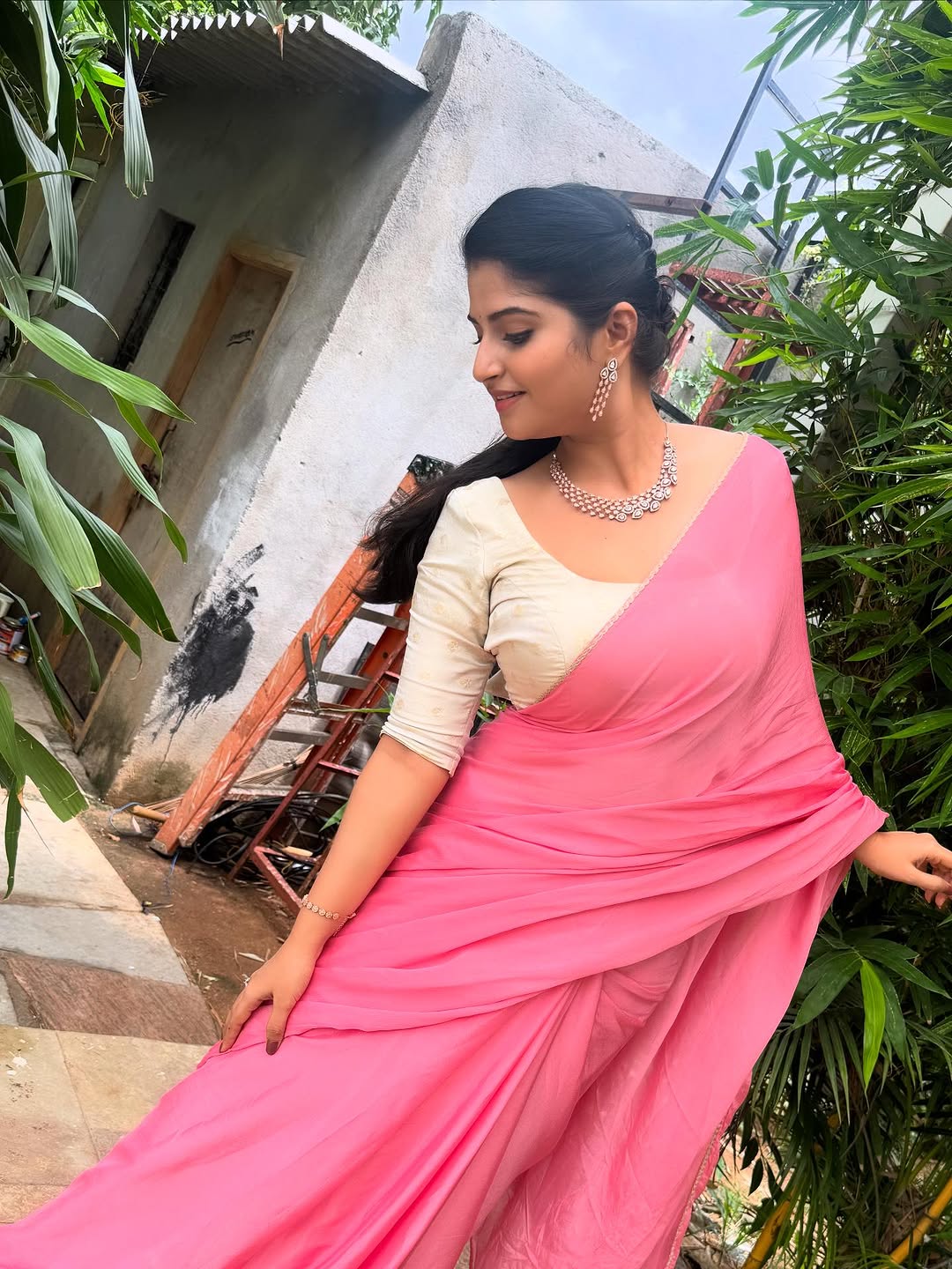 Actress Rupa muggulla Photo Gallery