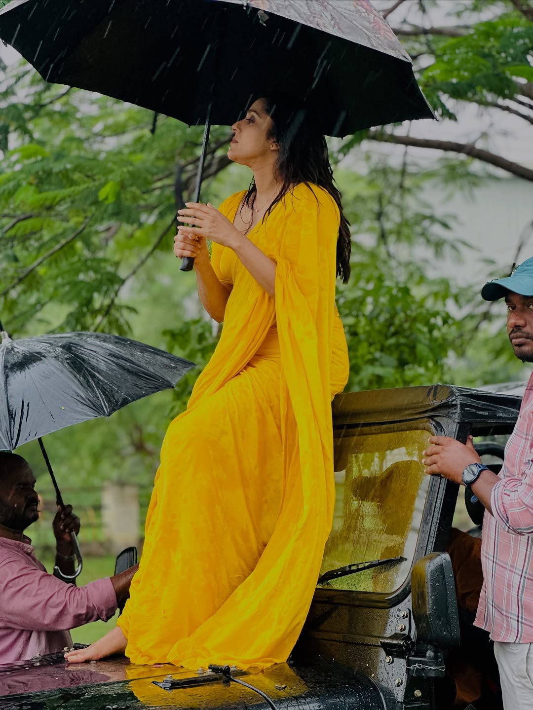 Actress Rashmi Gautam Photo Gallery