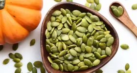Pumpkin Seeds: వీళ్లు.. గుమ్మడి గింజలు అస్సలు తినకూడదు !