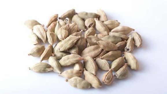 White Cardamom: తెల్లటి ఏలకులతో.. మతిపోయే లాభాలు