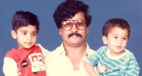 Actor Rare Photo: ఈ ఫొటోలో ఉన్నది ఓ స్టార్ హీరో తండ్రి.. మరి ఆ హీరో ఎవరో చెప్పగలరా?