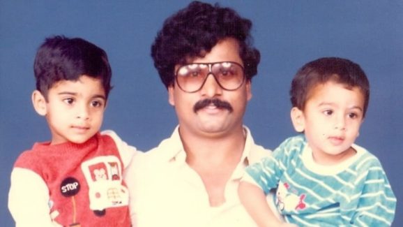 Actor Rare Photo: ఈ ఫొటోలో ఉన్నది ఓ స్టార్ హీరో తండ్రి.. మరి ఆ హీరో ఎవరో చెప్పగలరా?