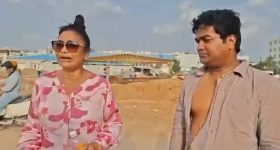 Actress Ramyasree: సినీనటి రమ్య శ్రీ పై దాడి... పట్టపగలే హత్యాయత్న ప్రయత్నం!