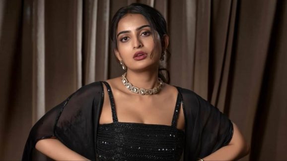 Ananya Nagalla: తెలుగు అమ్మాయిలను తొక్కేస్తున్నారు.. టాలీవుడ్‌పై అనన్య నాగళ్ల ఆగ్రహం