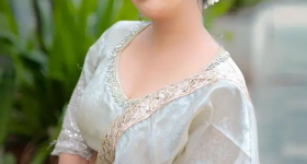 Ariana Glory : లెహంగా.. కొప్పులో మల్లె పూలు.. అరియనా అదిరింది మామా.. ఫోటోలు వైరల్..