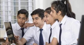 CBSE Board: సీబీఎస్ఈ బోర్డు సంచలన నిర్ణయం.. ఇక నుంచి పది పరీక్షలను..!