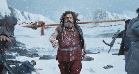 Shobana: అమితాబ్ తో సినిమా.. బట్టలు మార్చుకోవడానికి అక్కడకు వెళ్లమన్నారు