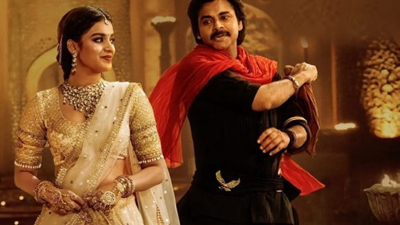 Nidhi Aggarwal : ఊరికే అయిపోరు స్టార్స్.. పవన్‌ను పొగిండిందా? సెటైర్స్ వేసిందా?