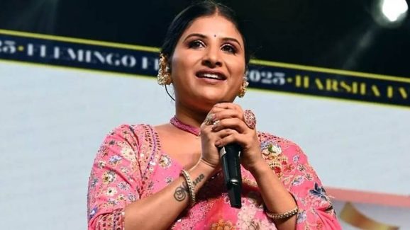 Singer Mangli: నా గొంతు నొక్కేయాలని చూస్తున్నారు… ఇదంతా కుట్ర మంగ్లీ ఎమోషనల్!