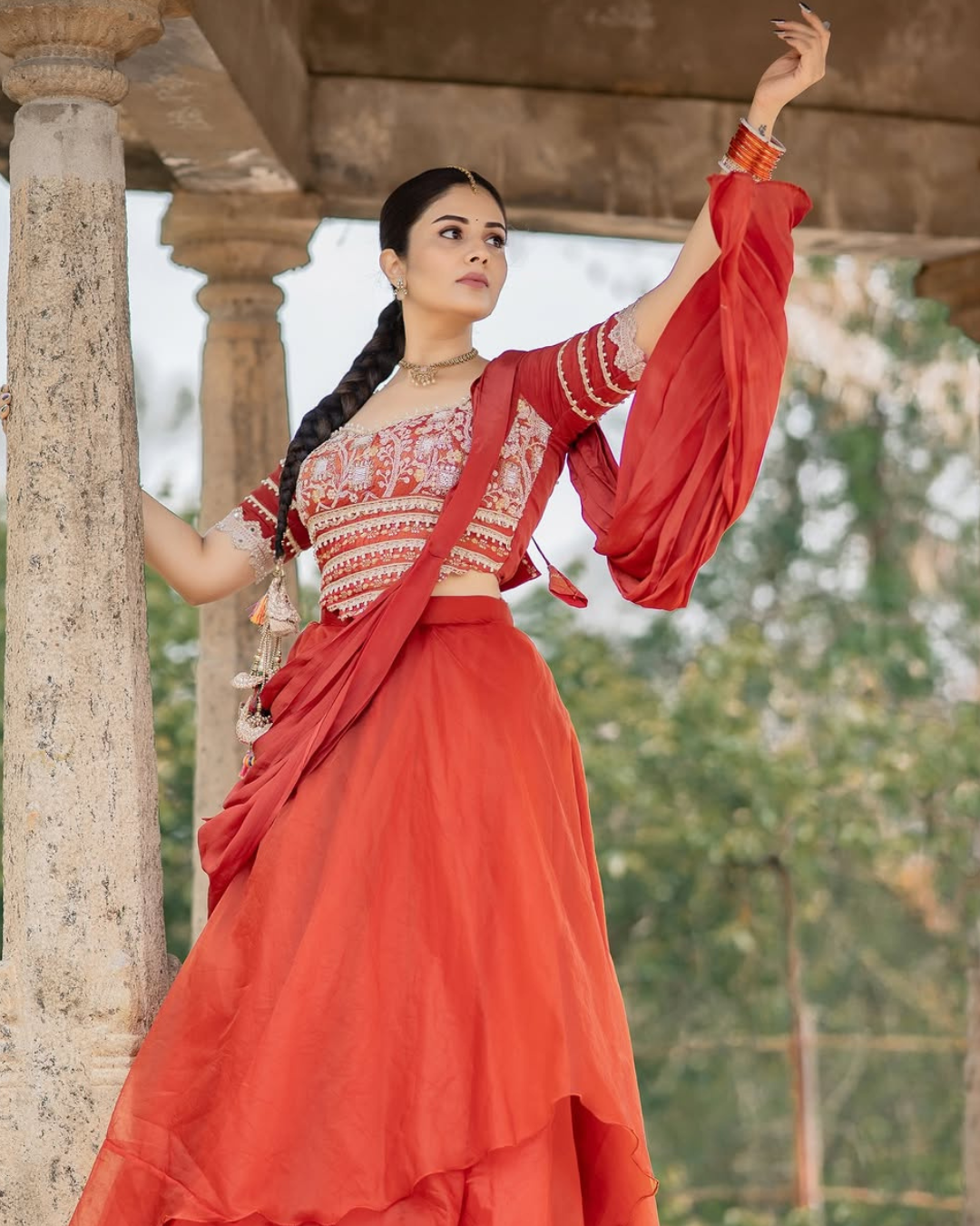 Sreemukhi : లెహంగాలో రాములమ్మ.. ఒరచూపులతో చంపేస్తుందిగా..