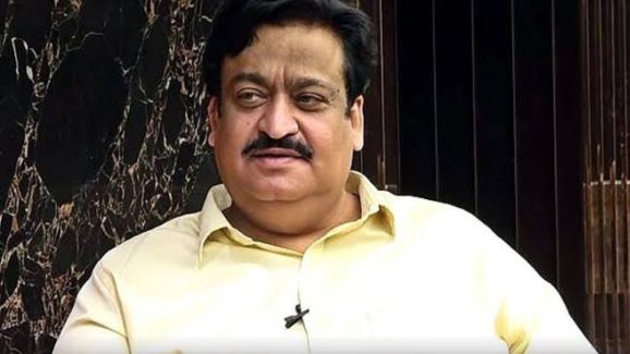 Tollywood Producer : మెగా కంపౌండ్ వార్నింగ్… భయపడిపోయి రాజీనామా లేఖ ఇచ్చేసిన నిర్మాత 