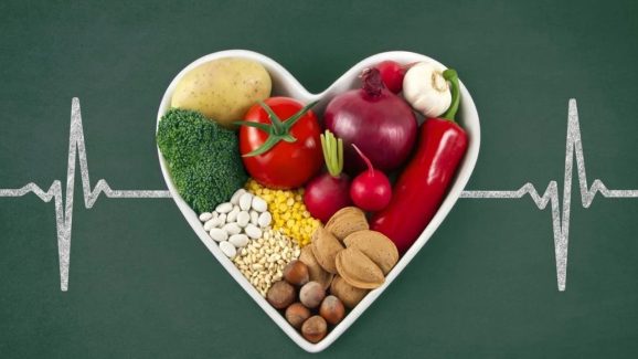 Foods For Heart: గుండె ఆరోగ్యంగా ఉండాలంటే..ఇవి తప్పకుండా తినాల్సిందే !