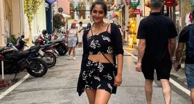 Reba Monica John: థాయిలాండ్ వీధుల్లో సందడి చేస్తున్న రెబా.. ఆ గ్లామర్ చూసారా?